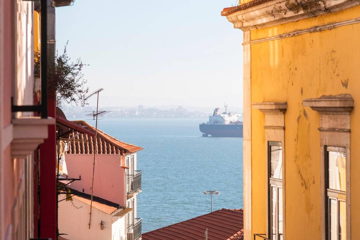 Guestready - Amazing Alfama Family Apt Near National Pantheon! Lejlighed Lisboa Eksteriør billede